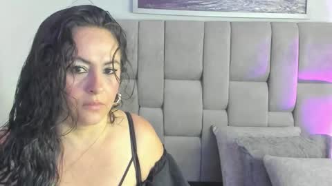 Snapshot of hanny_milf_ chatting on 09/20/25, 11:55 HANNY online show from 09/20/25, 11:55