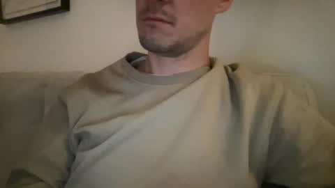 Snapshot of hansimglueck696969 chatting on 11/23/25, 12:21 hansimglueck696969 online show from 11/23/25, 12:21