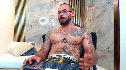 hanz_col online show from 01/25/25, 04:34