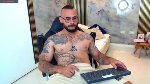 hanz_col online show from 02/18/25, 02:05