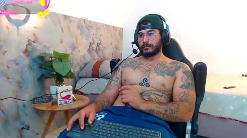 hanz_col online show from 10/14/25, 11:33