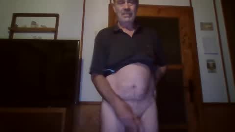 Snapshot of hanzik1954 chatting on 10/12/25, 05:45 hanzik1954 online show from 10/12/25, 05:45