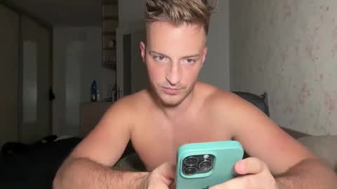 Snapshot of hanzlagerfelt chatting on 11/11/25, 08:53 hanzlagerfelt online show from 11/11/25, 08:53