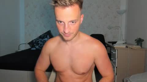 Snapshot of hanzlagerfelt chatting on 11/24/25, 03:12 hanzlagerfelt online show from 11/24/25, 03:12