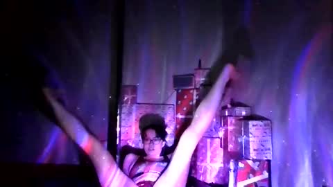 Snapshot of hapahunni chatting on 11/29/25, 03:42 Maliboo online show from 11/29/25, 03:42