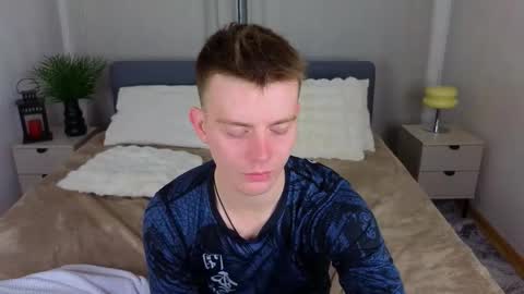 Snapshot of happy_de1mos chatting on 10/21/25, 09:48 Jack online show from 10/21/25, 09:48