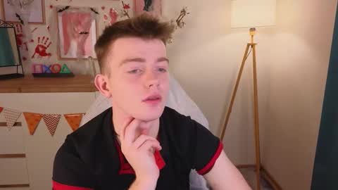 Snapshot of happy_de1mos chatting on 10/27/25, 10:25 Jack online show from 10/27/25, 10:25