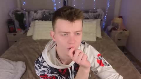 Snapshot of happy_de1mos chatting on 10/29/25, 09:38 Jack online show from 10/29/25, 09:38