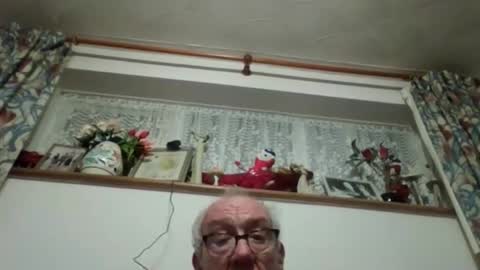 Snapshot of happydaysss65 chatting on 10/26/25, 07:31 happydaysss65 online show from 10/26/25, 07:31