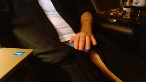 Snapshot of happyhogan1 chatting on 12/07/24, 10:01 Jhonassmann12 online show from 12/07/24, 10:01