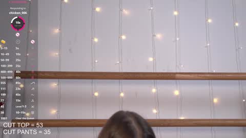 Snapshot of happynewdear chatting on 01/12/25, 03:28 Evy online show from 01/12/25, 03:28