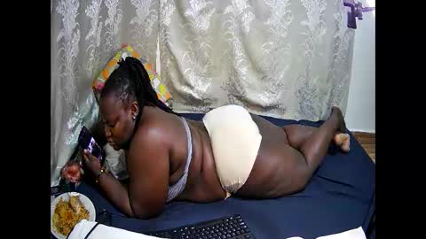 happysonia online show from 10/30/25, 10:27