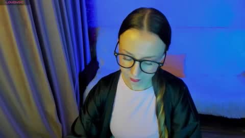 Stephanie online show from 10/11/25, 04:49