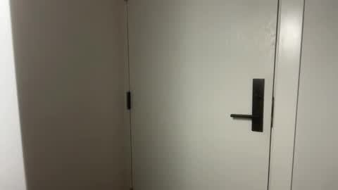 Snapshot of hard4you242 chatting on 11/04/25, 02:43 hard4you242 online show from 11/04/25, 02:43