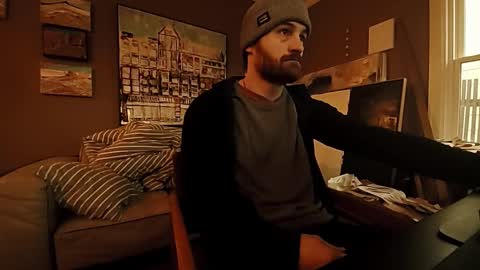 Snapshot of hardswtch chatting on 11/27/25, 08:22 Tom online show from 11/27/25, 08:22