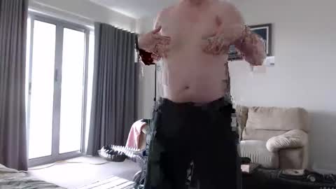 hardyes_indeed online show from 10/23/25, 02:11