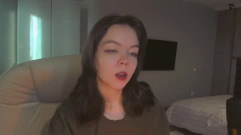 Miss Hari online show from 11/11/25, 11:43