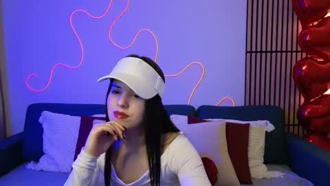 Snapshot of harleen_moore chatting on 02/13/25, 11:17 Harleen online show from 02/13/25, 11:17