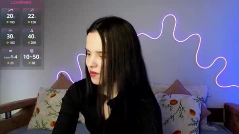 Snapshot of harleen_moore chatting on 03/05/25, 08:42 Harleen online show from 03/05/25, 08:42