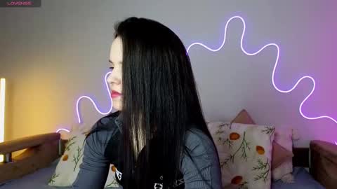 Snapshot of harleen_moore chatting on 03/06/25, 08:05 Harleen online show from 03/06/25, 08:05