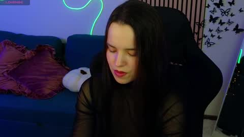 Snapshot of harleen_moore chatting on 11/10/25, 02:43 Harleen online show from 11/10/25, 02:43