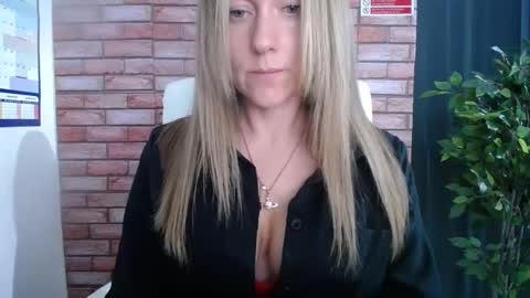 Snapshot of harleyrebz chatting on 10/01/25, 06:52 harleyrebz online show from 10/01/25, 06:52