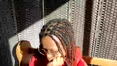Snapshot of harmonie_marquise chatting on 12/12/24, 07:48 Harmonie Marquise online show from 12/12/24, 07:48