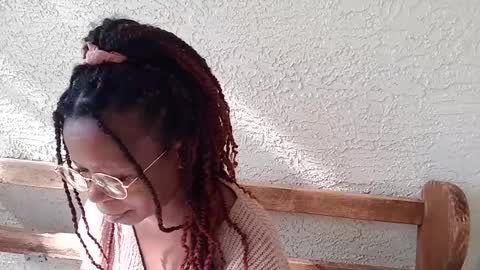 Snapshot of harmonie_marquise chatting on 12/13/24, 04:38 Harmonie Marquise online show from 12/13/24, 04:38