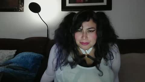 Snapshot of harmony_foxxyn_n chatting on 10/29/25, 10:28 Harmony Foxxyn n online show from 10/29/25, 10:28