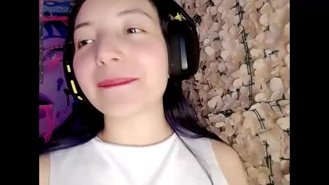 Snapshot of harmonys_couple_ chatting on 10/20/25, 08:31 Harmonys World online show from 10/20/25, 08:31