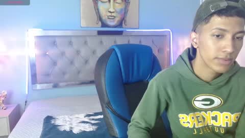 Snapshot of haroldxl chatting on 01/16/25, 01:04 IM HAROLD online show from 01/16/25, 01:04