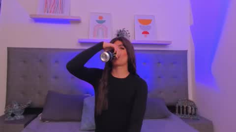 Snapshot of harper_brown1 chatting on 10/18/25, 05:10 Harper online show from 10/18/25, 05:10