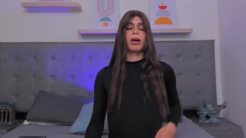 Snapshot of harper_brown1 chatting on 10/21/25, 05:30 Harper online show from 10/21/25, 05:30