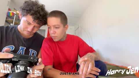 Snapshot of harry_jen chatting on 09/26/25, 08:51 TAP HERE choise Harry tattoo on chest  Jen curls hair online show from 09/26/25, 08:51