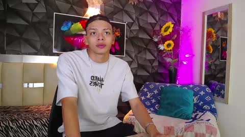 Snapshot of harry_jhonsonn chatting on 01/04/25, 12:48 Harry online show from 01/04/25, 12:48
