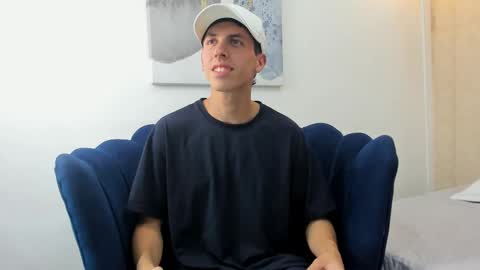 Snapshot of harry_klein chatting on 10/02/25, 08:27 H K online show from 10/02/25, 08:27