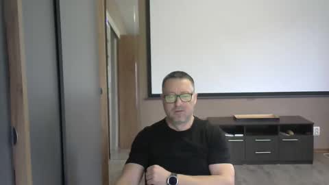 HarrySnake online show from 11/19/25, 08:14