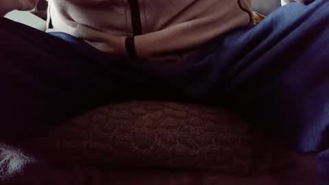 Snapshot of hartl1112 chatting on 11/28/25, 10:18 hartl1112 online show from 11/28/25, 10:18