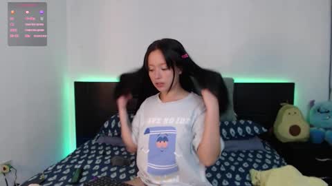 Snapshot of haru_420 chatting on 09/09/25, 11:21 Sofia  Damin online show from 09/09/25, 11:21