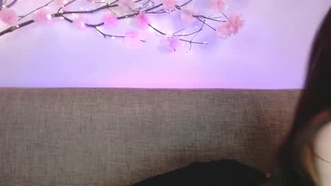 Snapshot of haru_blossom chatting on 10/13/25, 03:01 online show from 10/13/25, 03:01