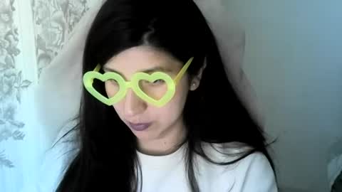 lady online show from 10/10/25, 07:24