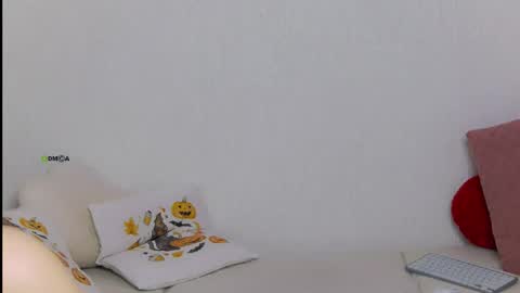 Anna online show from 09/29/25, 05:18