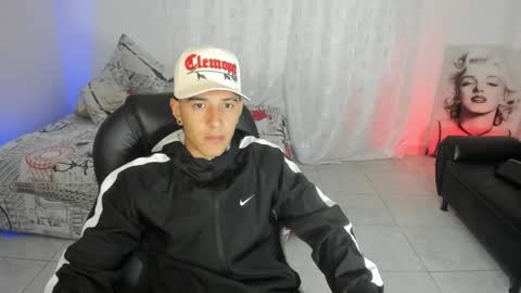 Snapshot of haydenn_boy chatting on 10/10/25, 01:21 Hayen Boy online show from 10/10/25, 01:21