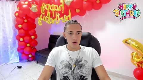 Snapshot of haydenn_boy chatting on 11/13/25, 08:52 Hayen Boy online show from 11/13/25, 08:52