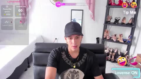 Snapshot of haydenn_boy chatting on 11/21/25, 07:12 Hayen Boy online show from 11/21/25, 07:12