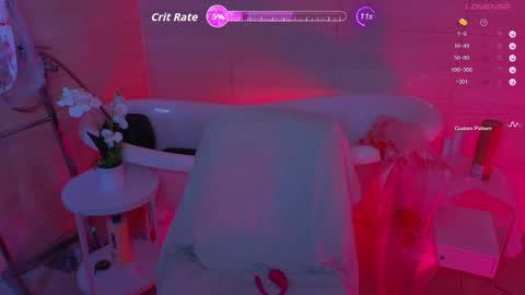 Snapshot of haylefirehot chatting on 10/22/25, 11:48 Hayle online show from 10/22/25, 11:48