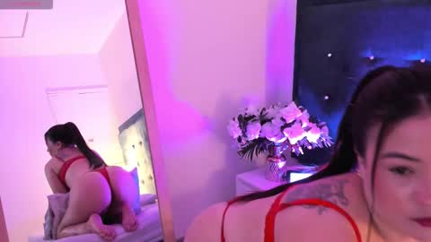 Snapshot of hayleycollins chatting on 11/05/25, 11:43 Hayley Collins online show from 11/05/25, 11:43