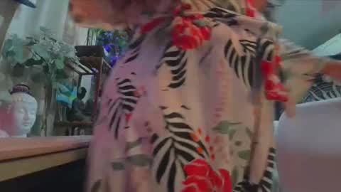 Hazel online show from 10/18/25, 12:39