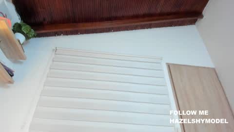 Im Hazel online show from 02/04/25, 02:17