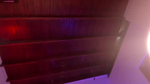 Im Hazel online show from 02/26/25, 01:11